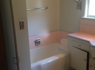 1960 N Bronson Ave, Hollywood, CA 90068