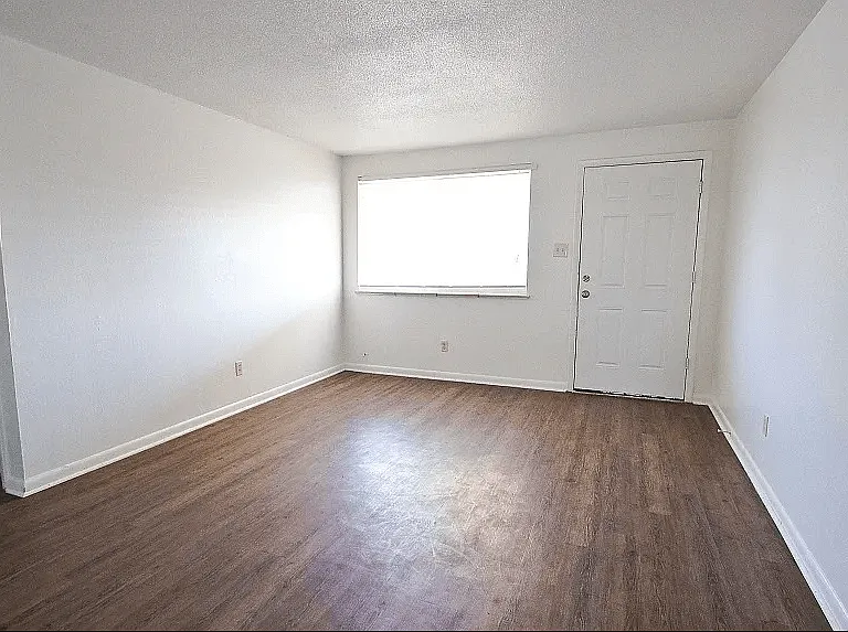 1101 Rosemary St — Photo 22