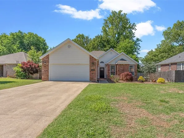 3036 Eaglecrest Cir, Springdale, AR 72762