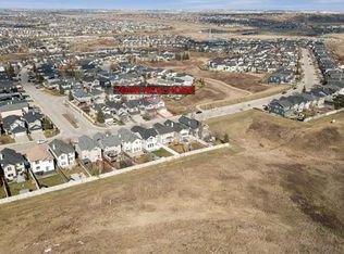 357 SW Kincora Dr NW, Calgary, AB T3R 1N3