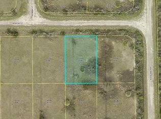 543 Roscoe St, Lehigh Acres, FL 33972