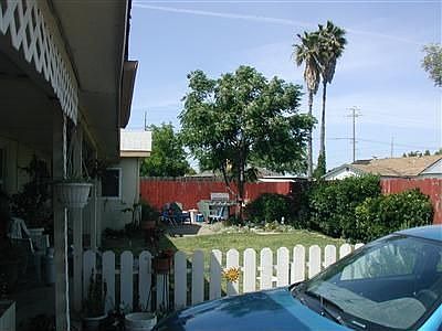 5th image of 211 Almond Ave