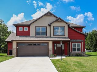 1467 Arthur Heights Dr, Fort Wayne, IN 46818