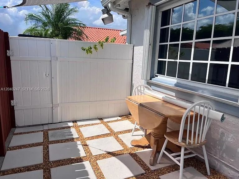 1607 SW 136th Pl #2 — Photo 17