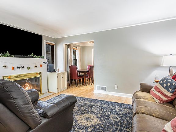 5th image of 3316 Osler Ave