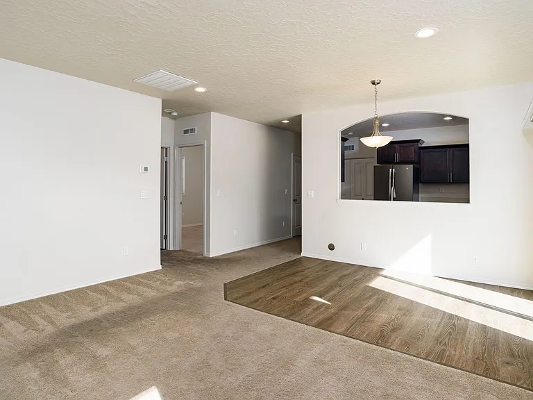7516 W Corona Dr — Photo 4