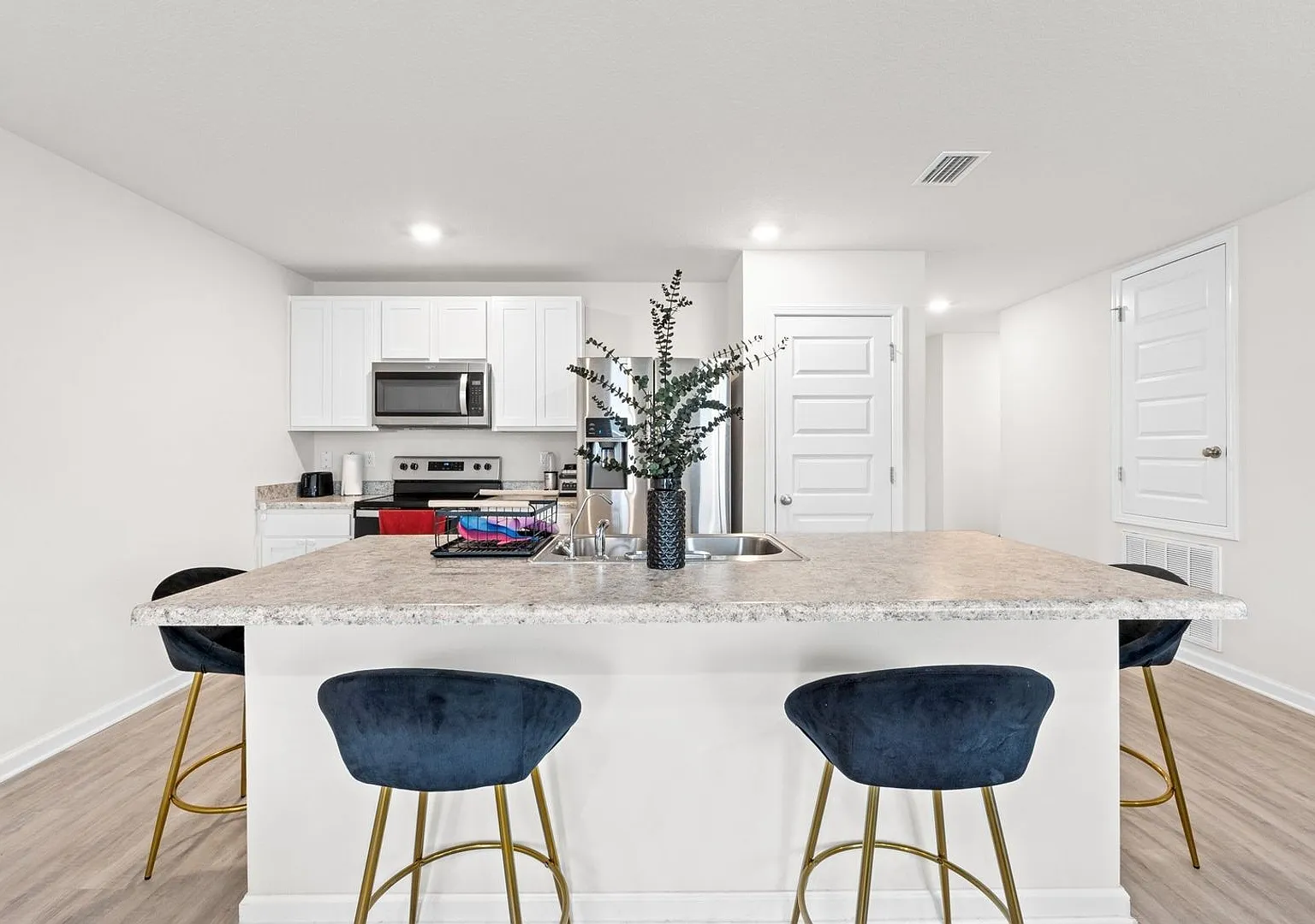 Spacious 4BR House in Panama City — Photo 4