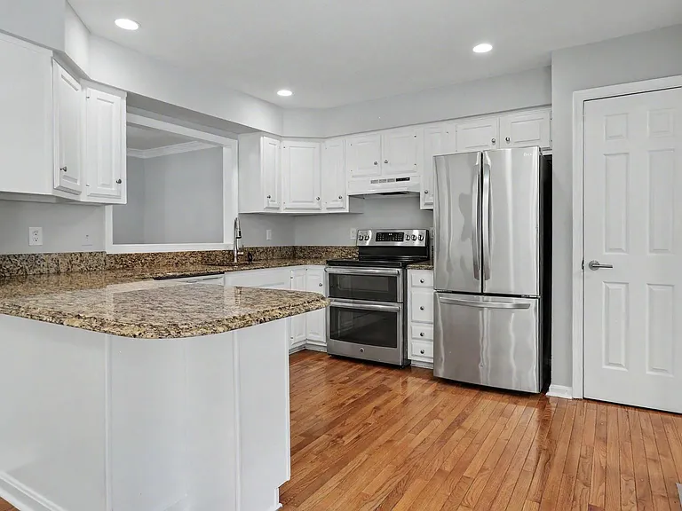 1106 Arcola Ave — Photo 22
