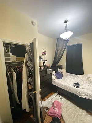 Rented by Oxford Property Group | media 72