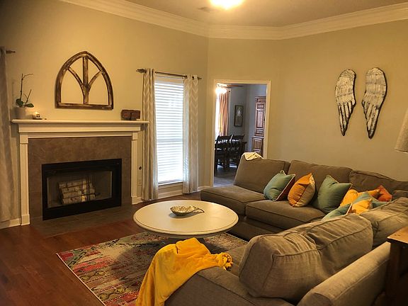 3rd image of 510 Countryside Dr