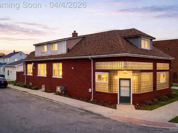 11603 Klinger St, Hamtramck, MI 48212