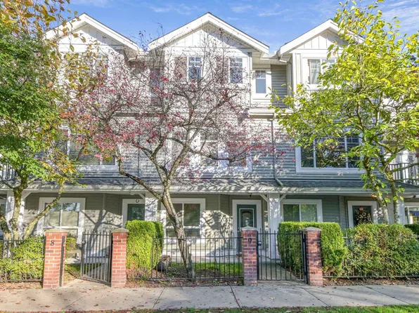 5988 Old McLellan Rd #9, Surrey, BC V3S 1N3