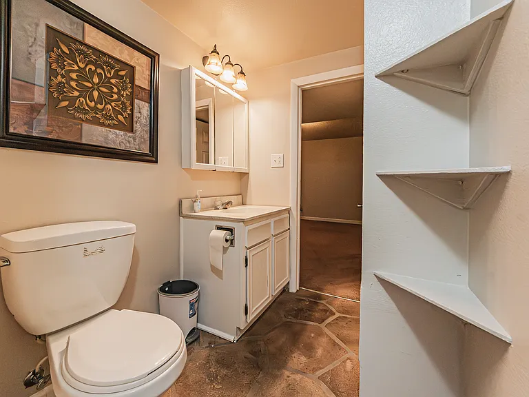 1143 Stanton St — Photo 18