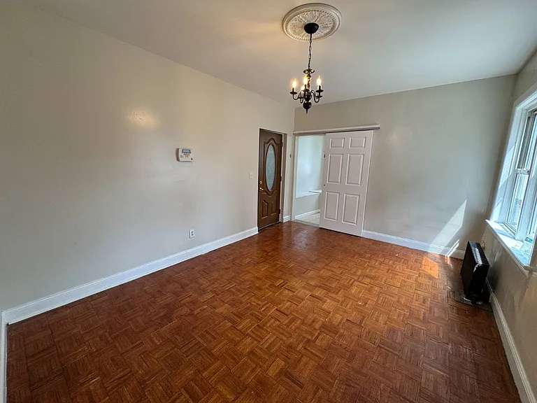 1451 Rosedale Ave #1 — Photo 5