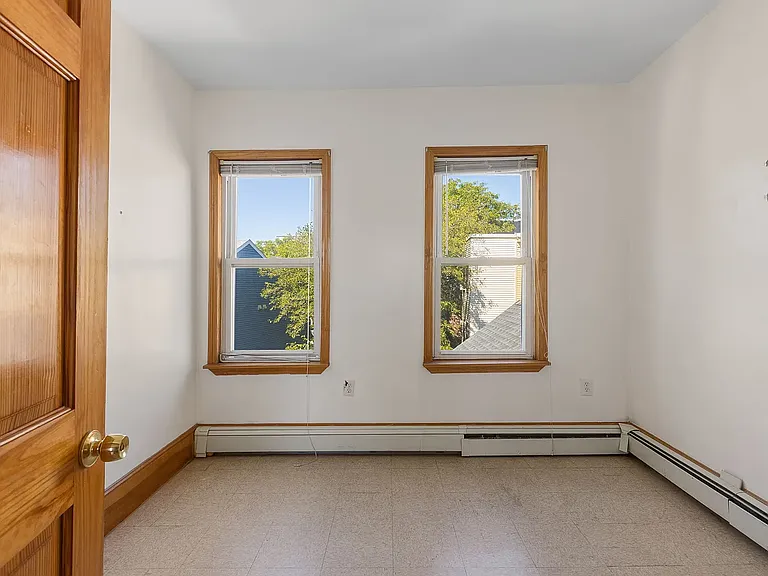 237 Webster Ave #3 — Photo 7