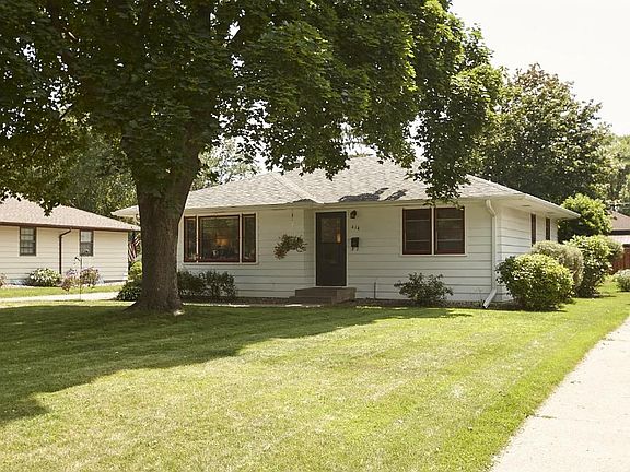 2nd image of 414 17th St E