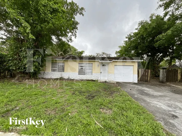 7820 SW 9th St, Pompano Beach, FL 33068