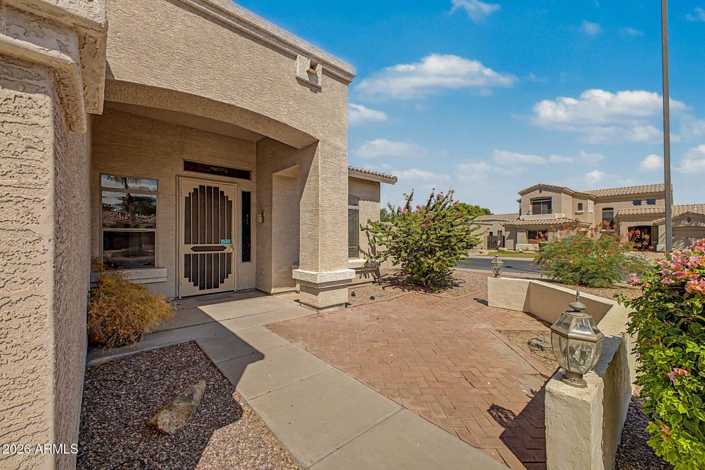 530 S BAHAMA Drive, Gilbert, AZ - View 4