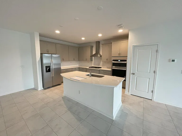 711 Cherry Elm Dr — Photo 6