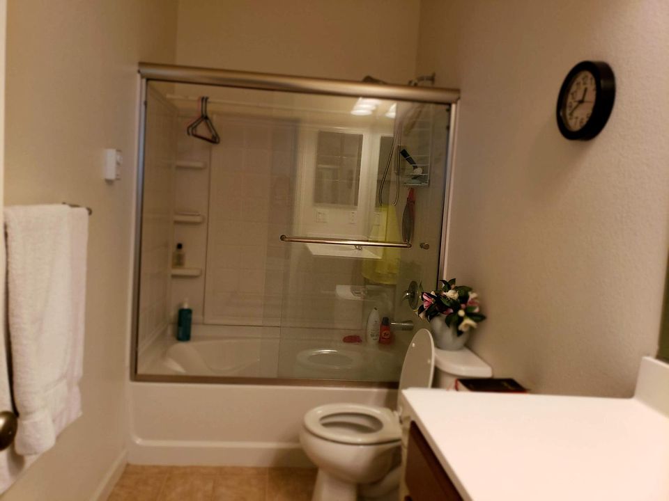 1st image of 7000 N Mariposa Ln