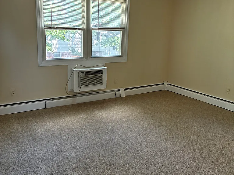 10 Fairview Dr #3 — Photo 3