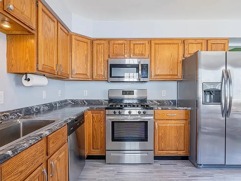 8124 Robertson Pl — Photo 18