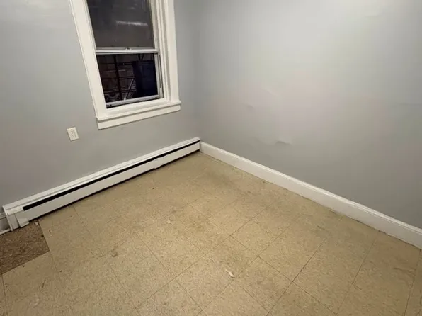 99 Ash St APT 1, Yonkers, NY 10701