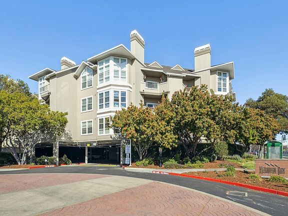 5th image of 880 Meridian Bay Ln Unit 305