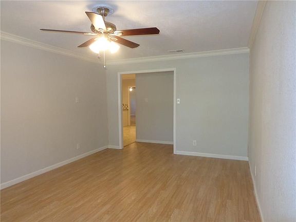 2nd image of 1708 Lyndale Dr