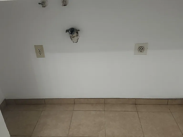 1221 N Peach Ave #112 — Photo 5