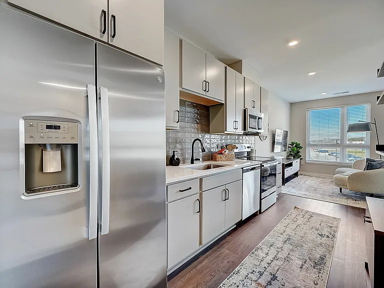 Midpoint Studio Model with Stainless steel appliances