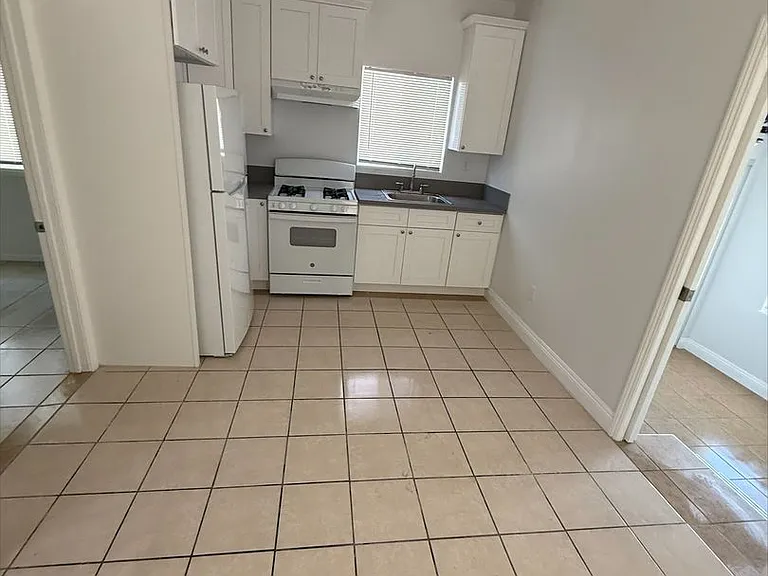 842 Alamitos Ave — Photo 75