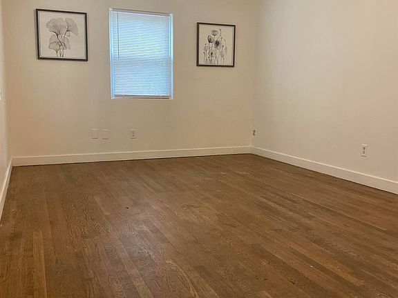 3rd image of 3628 River Park Dr