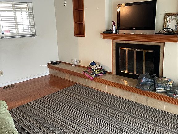 3rd image of 5957 Longford Rd