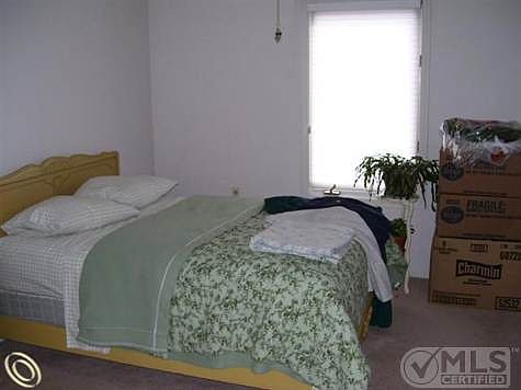Master Bedroom.JPG