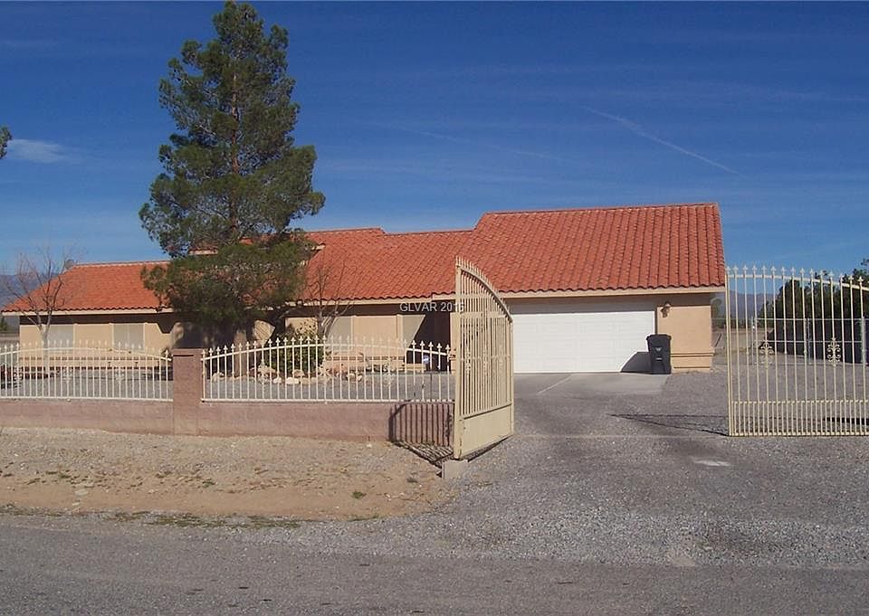 Fully Block/Wr Iron Fence