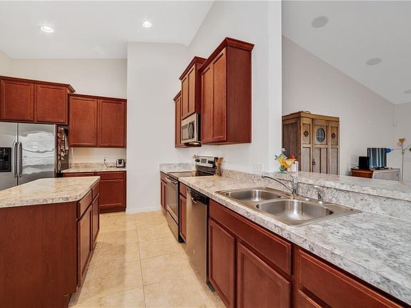 3rd image of 3736 Isles Arbor Ln