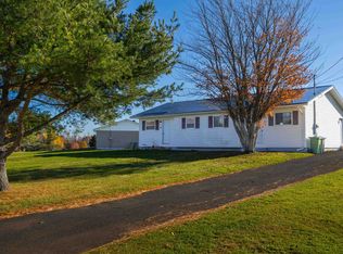 28 Dewar Dr, Stratford, PE C1B 1K3