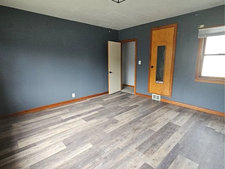 3663 Seneca St — Photo 7