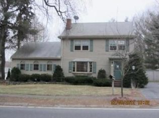 558 Lowell St, Peabody, MA 01960