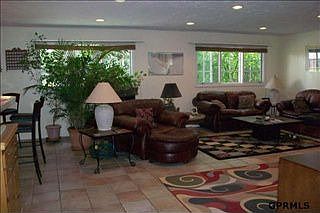 5th image of 103 N Happy Hollow Blvd