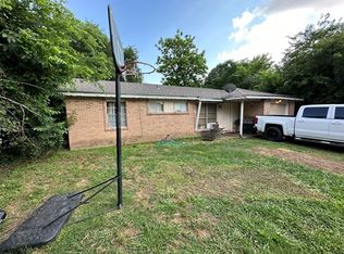 2710 Roberts Cir, Arlington, TX 76010