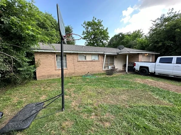 2710 Roberts Cir, Arlington, TX 76010