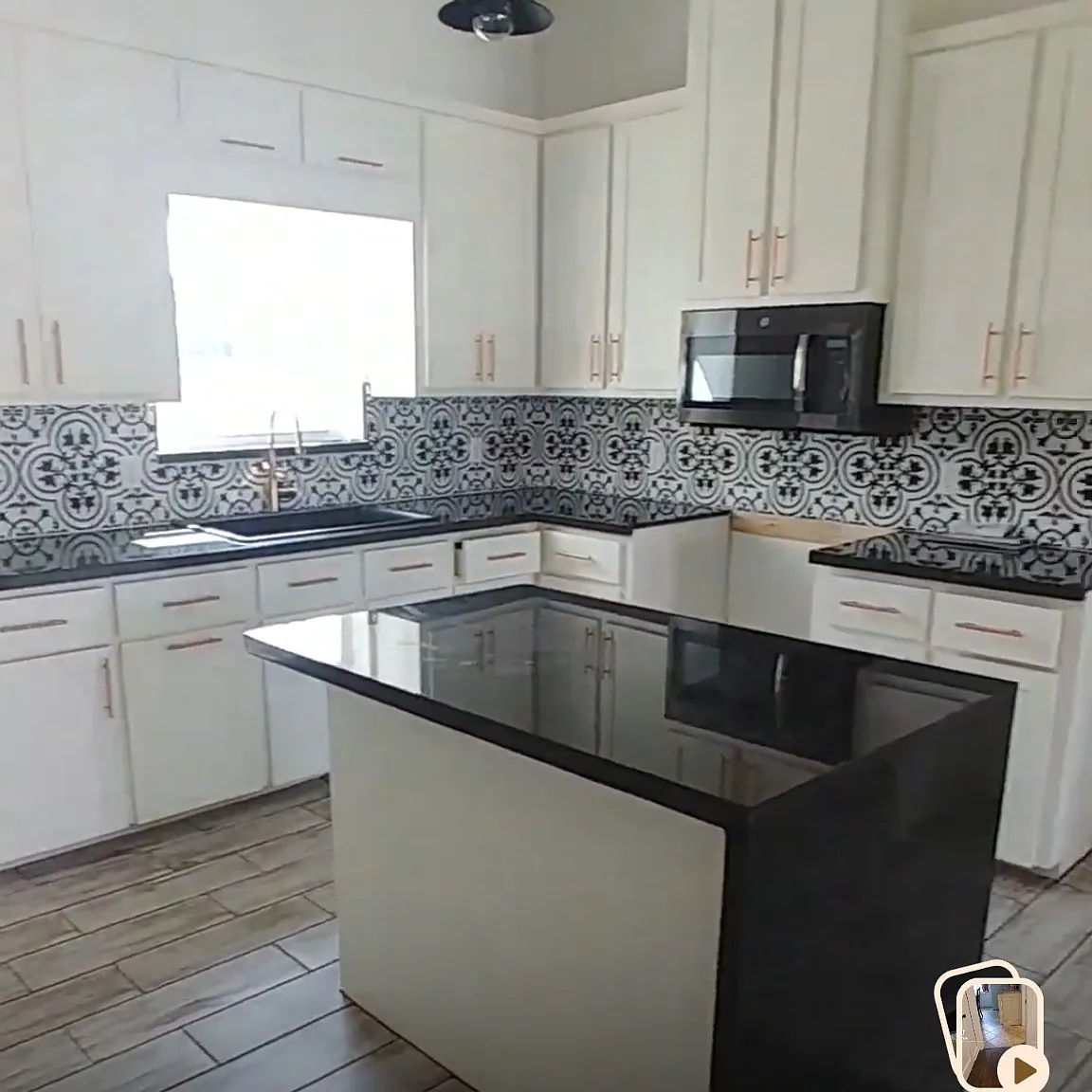 3 bed, 1247 sqft, $1,600 — Photo 3