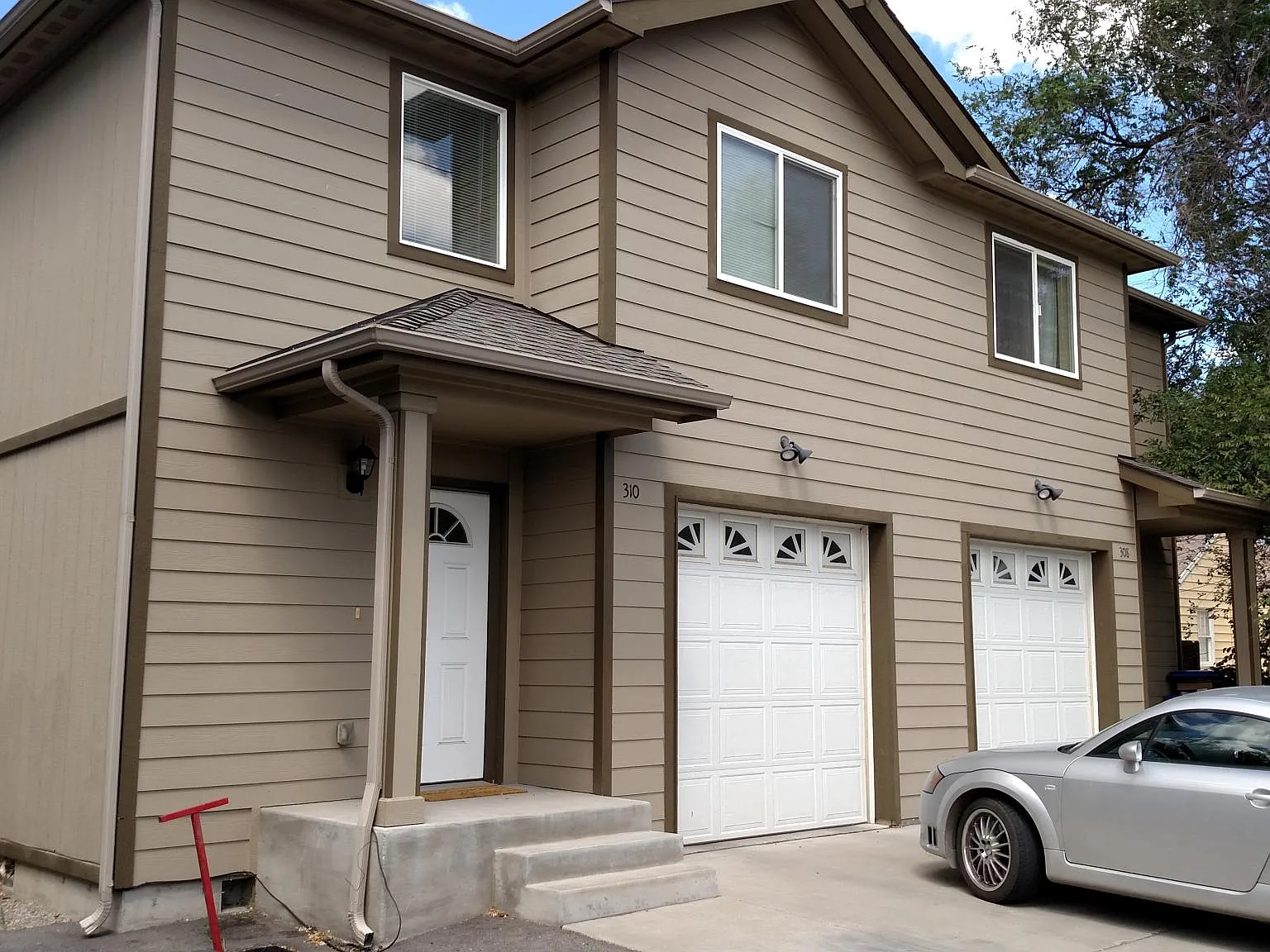 3 bed, 2.5 bath, 1800 sqft, $1,800 — Photo 2