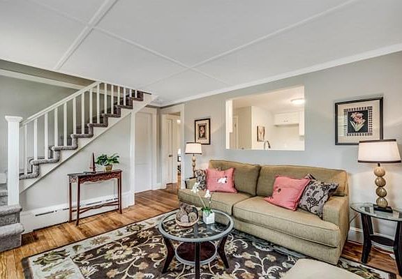 5th image of 46 Acushnet Rd