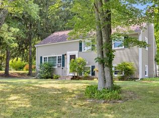 23 Trumbull Dr, Wallingford, CT 06492