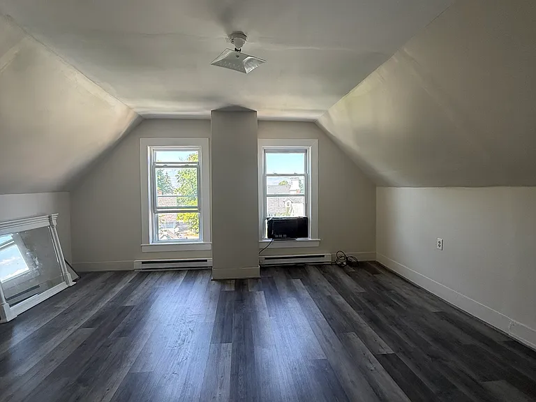 67 Loring St #67 — Photo 8