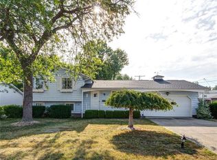 275 Saint Lawrence Blvd, Eastlake, OH 44095