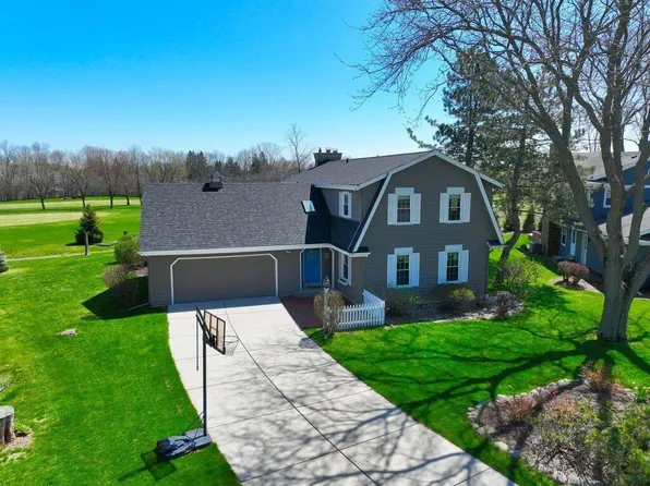 2305 West Plum Tree COURT, Mequon, WI 53092